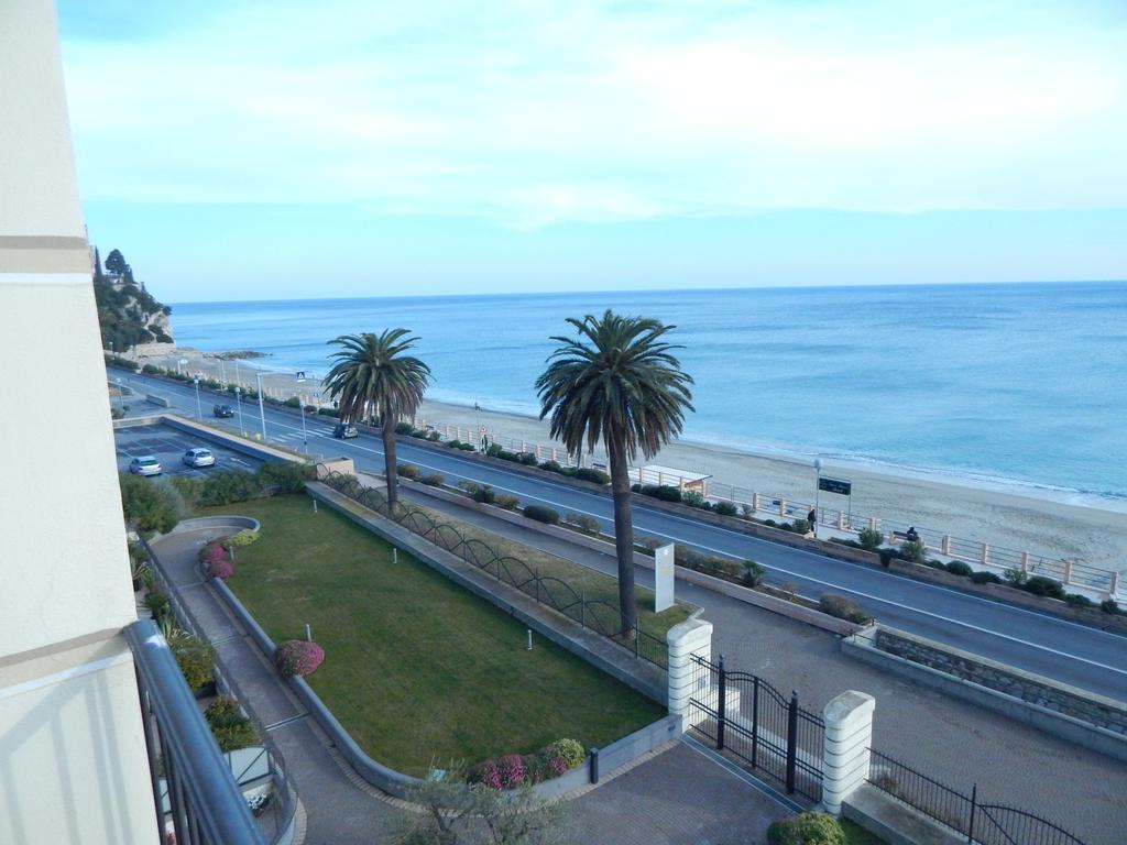פינאלה ליגורה Residence La Perla מראה חיצוני תמונה